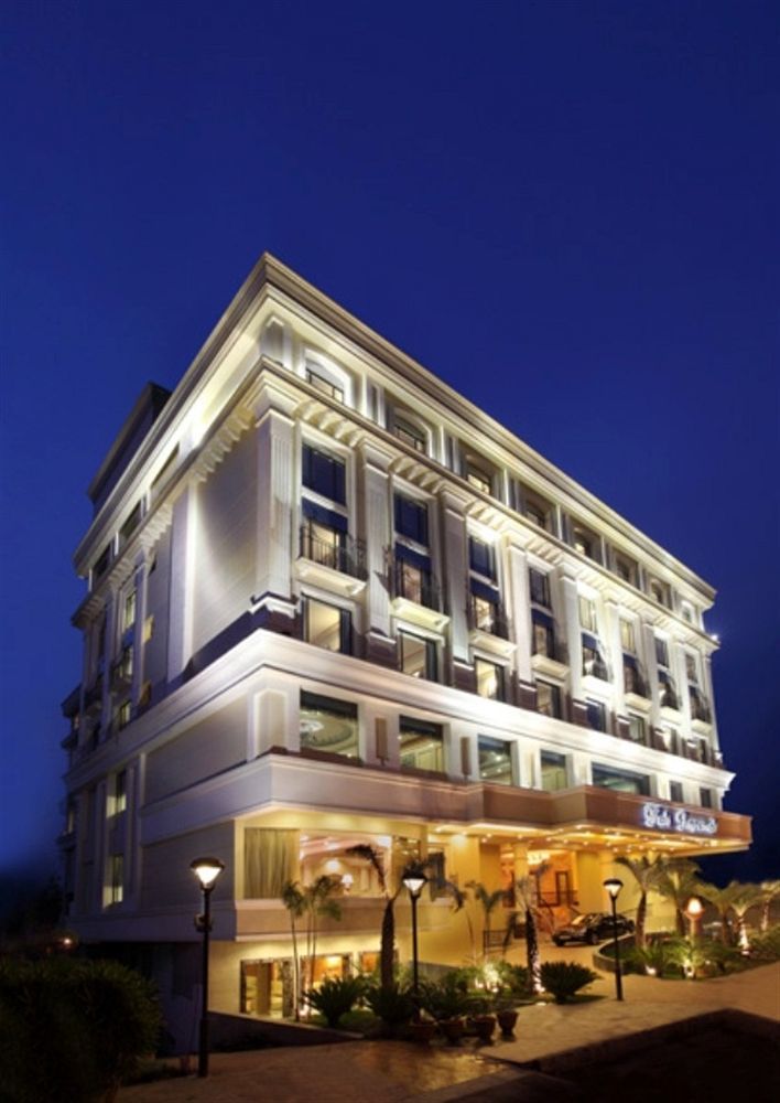 Tuli Imperial Hotel Nagpur Exterior photo